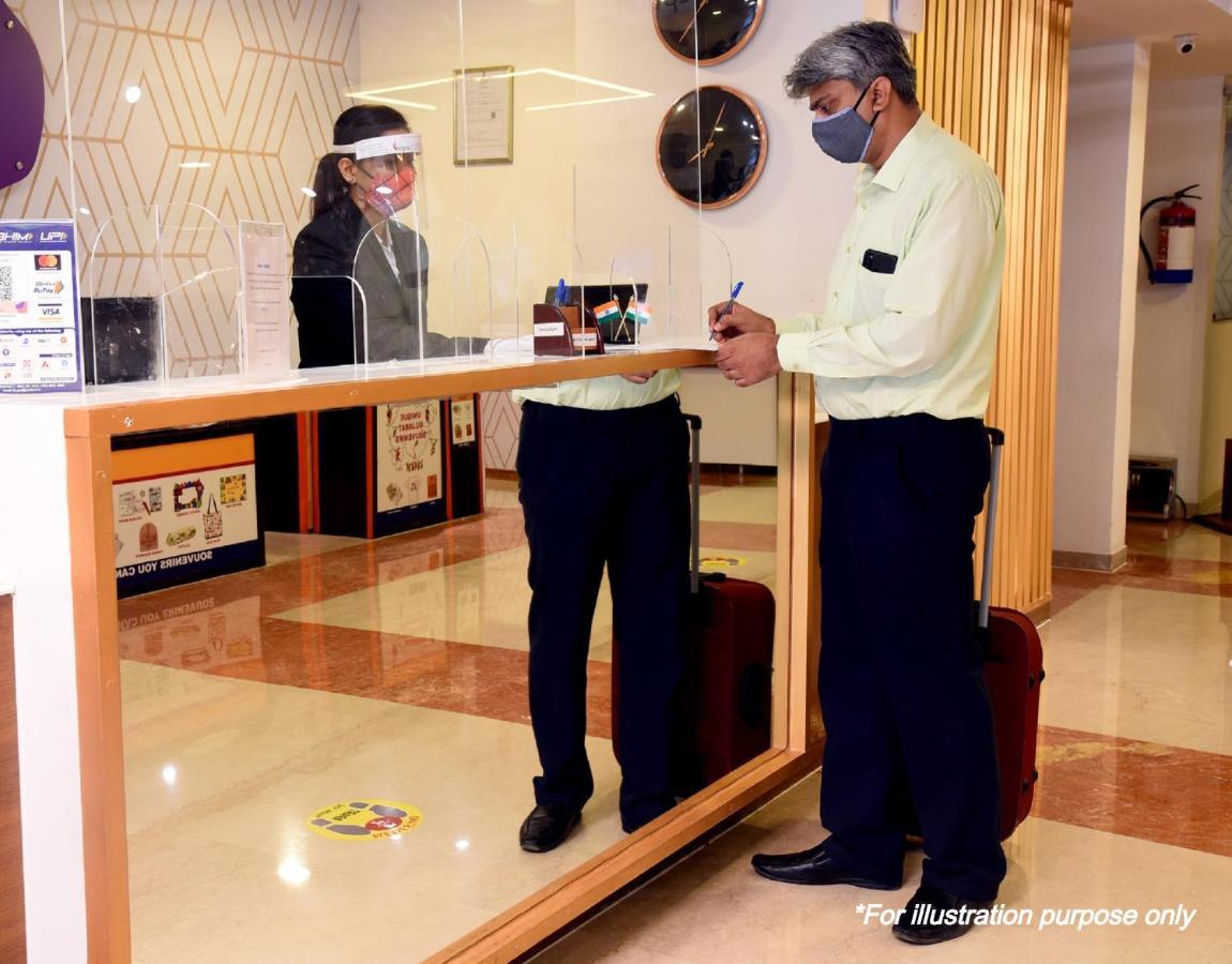 Collection O 2521 Hotel The Vinayak Gwalior Exterior foto