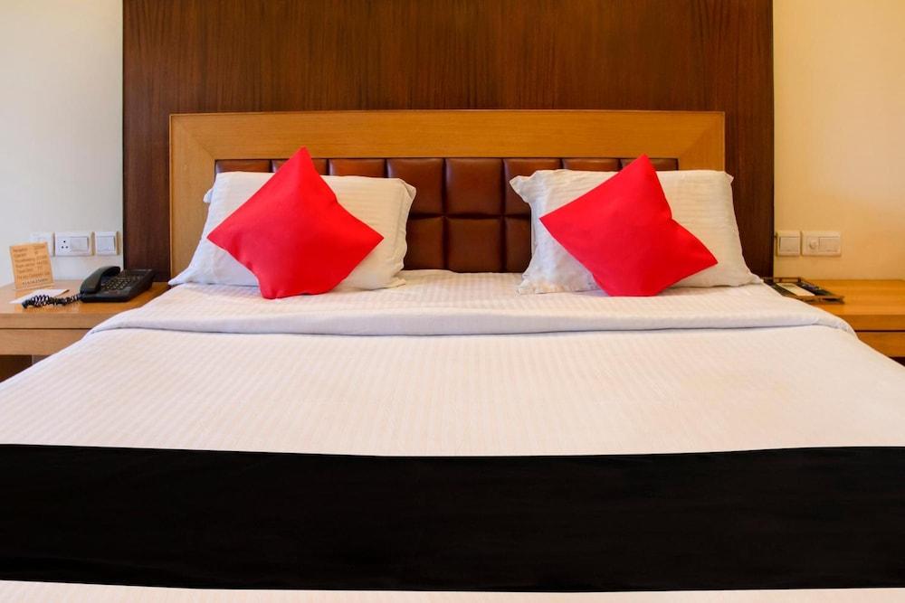 Collection O 2521 Hotel The Vinayak Gwalior Exterior foto
