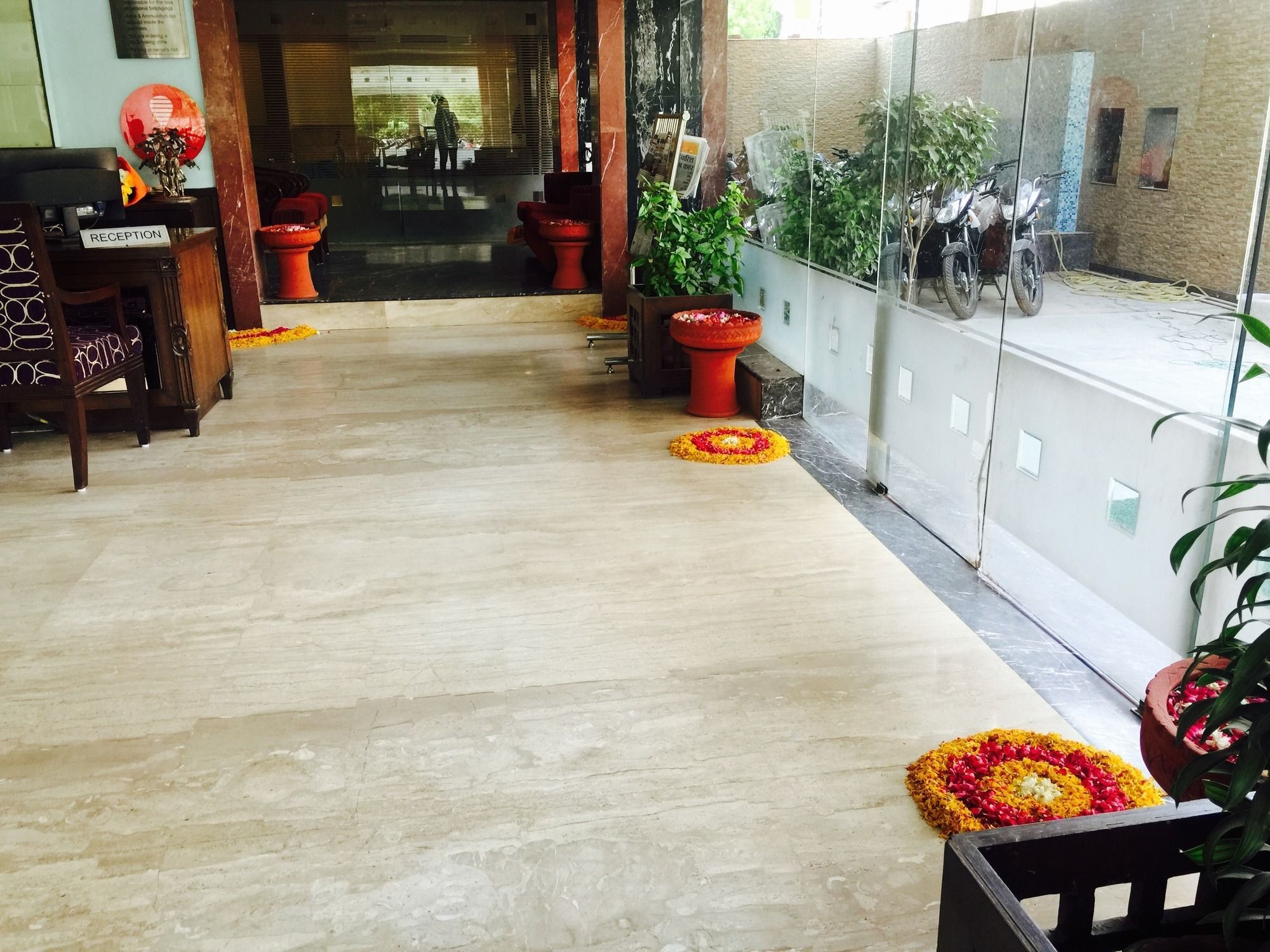 Collection O 2521 Hotel The Vinayak Gwalior Exterior foto