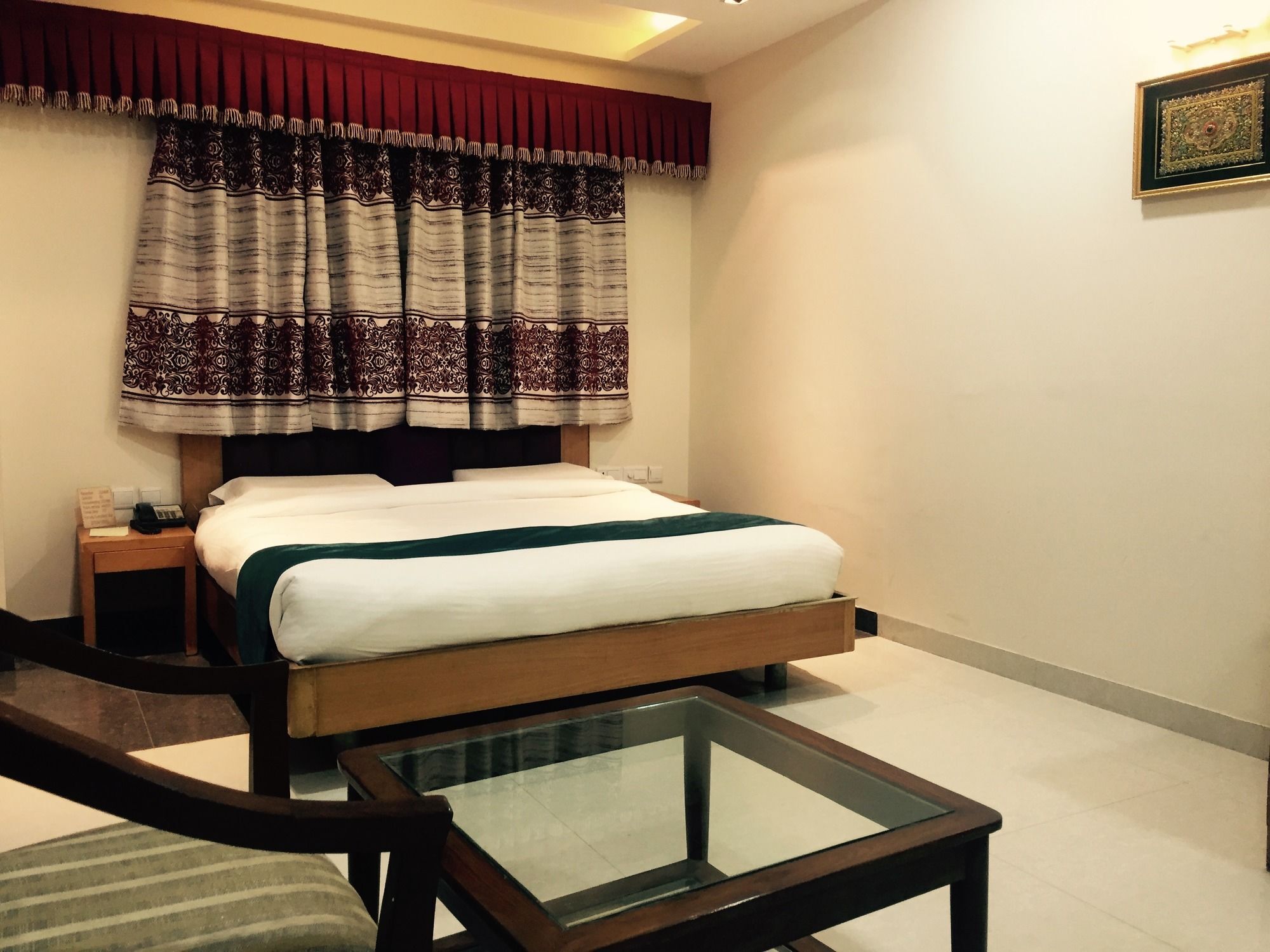 Collection O 2521 Hotel The Vinayak Gwalior Exterior foto